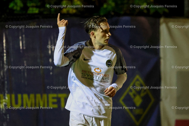 1711hum_00366 | 2022.11.17 Fussball Kreisoberliga Dieburg/Odenwald SV Hummetroth - FV Mümling Grumbach emspor, emonline, oespor,  v.l.,  Morten Gräf (SV Hummetroth) Torjubel, Goal celebration, celebrate the goal zum 1:0
 - Realisiert mit Pictrs.com