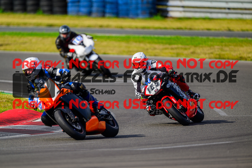 MaZZes_FotoMatrix_240724_6007705_2-370 | BLAU