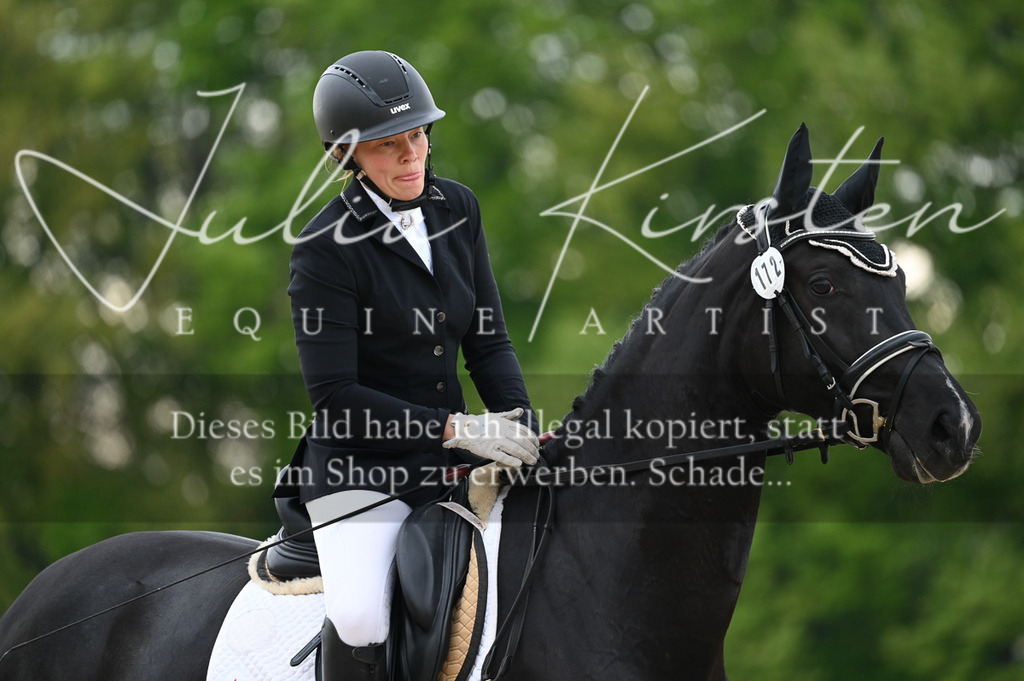 20230512_JK-Röhrsdorf-02-051 | Pferde- und Turnierfotografie in Westsachsen. Pferdeportraits, Auftragszeichnungen und intuitive Kunst.