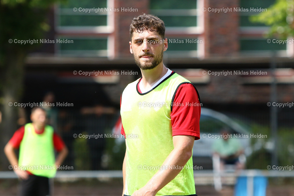 NH_KlubKosova_HarburgerSC_Testspiel_HarburgPokal_21072024 | #18 Robert D'urso (Klub Kosova)Fußball I Herren I Testspiel (Harburg-Pokal) I Saison 2024-2025 I Klub Kosova - Harburger SC I 21.07.2024 I Sportplatz Alter Postweg