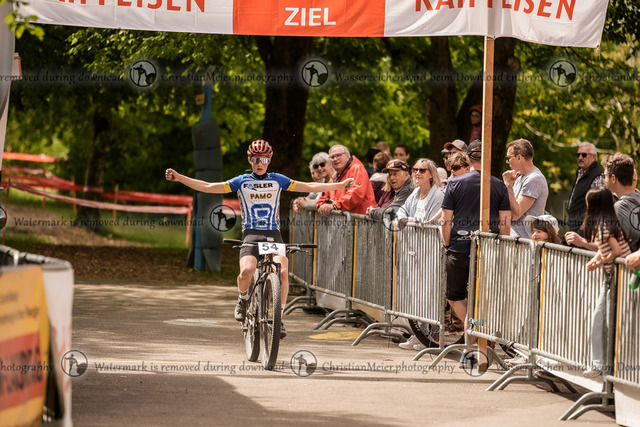 Eierlesen 2026 | Sie wurden bei einem Event oder Sportanlass fotografiert? Hier finden sie ihre Bilder! - Realisiert mit Pictrs.com