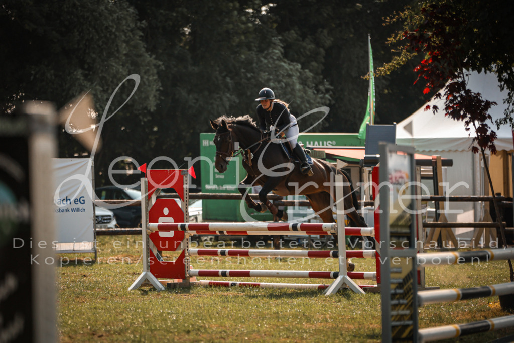 13.FrPfA00133 | Leoni Ertmer Photography - Realisiert mit Pictrs.com