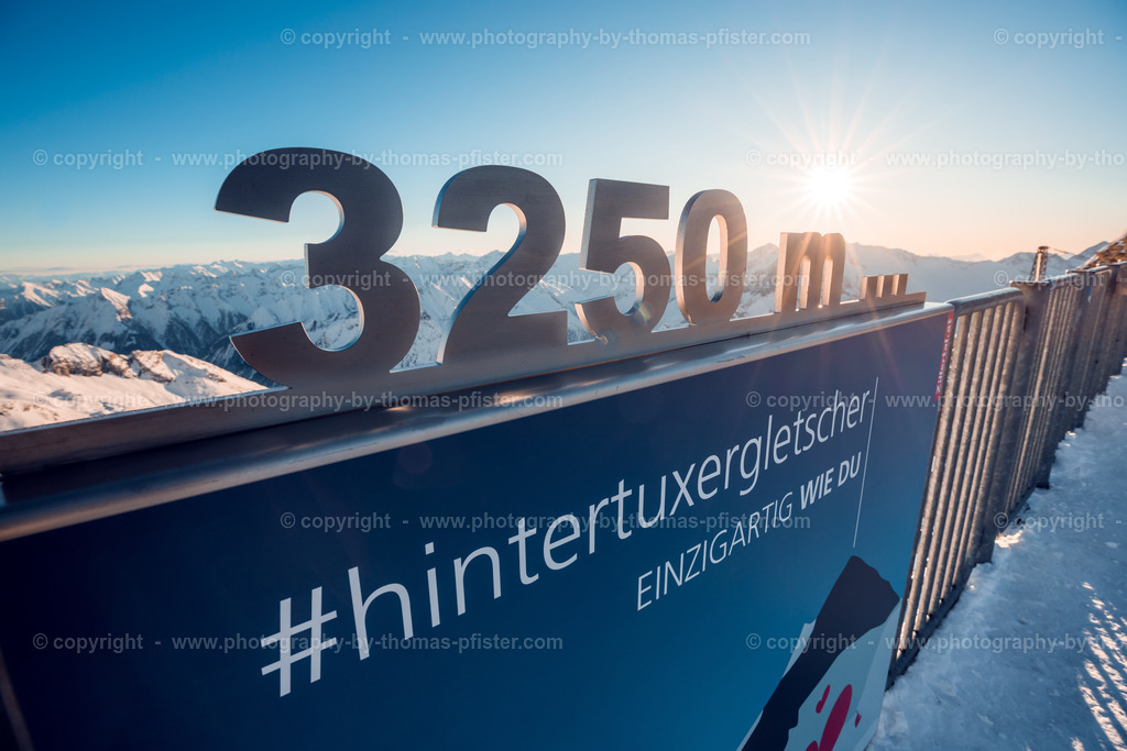Aussichtsplattform Hintertuxer Gletscher copyright  Thomas Pfister-2 | PHOTOGRAPHY BY THOMAS PFISTER
