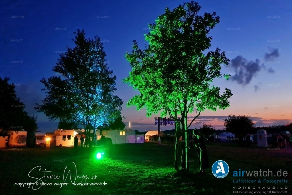 Bachblyten® Festival 2023 | Entdecken Sie atemberaubende Luftbilder und Fotografien auf airwatch.de - Tauchen Sie ein in eine Welt voller faszinierender Aufnahmen aus der Vogelperspektive.