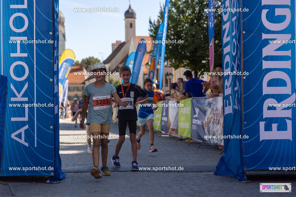 VJ__3287 | Stadtlauf Erding 2025 #stadtlauferding #erdingstadtlauf #stadtlauf_erding #laufmotivation #trisporterding #yourpictrs #sportshot_your_pictrs