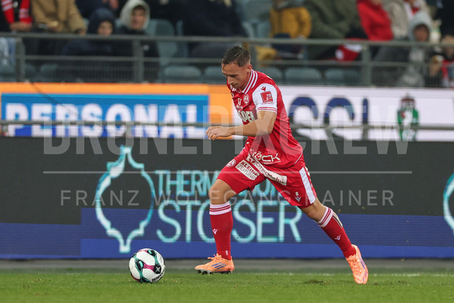 Austrian Bundesliga: Grazer AK 1902 vs LASK | GRAZ, AUSTRIA, 13.DEC.25 - SOCCER - ADMIRAL Bundesliga, Grazer AK 1902 vs LASK. The image shows Tobias Koch (GAK).
