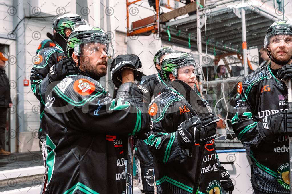 Alligators_vs_Stuttgart_16_11_2025-30 | Höchstadt Alligators Fotogalerie: Eishockey-Action aus Franken. Professionelle Spielfotos, Portraits & Stadionbilder zum Download. Jetzt entdecken! - Realisiert mit Pictrs.com
