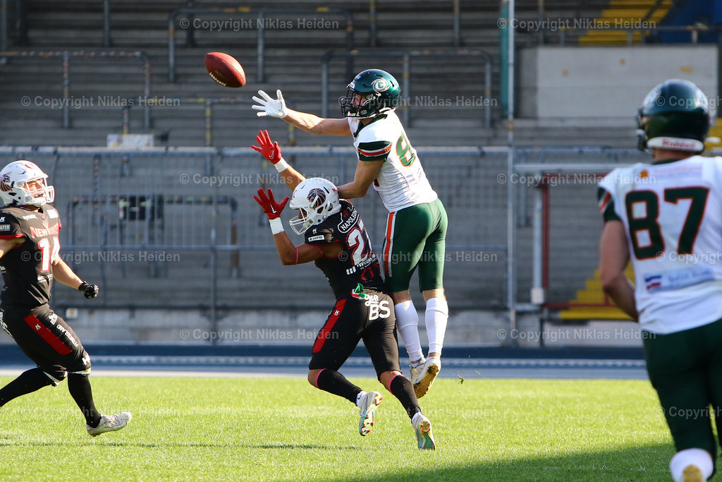 NH_NewYorkerLions_KielBalticHurricanes_GFL_10092023 | #27 Sheyda Mohamad (New Yorker Lions), #84 Lars-Ole Günter Gloe (Kiel Baltic  Hurricanes)