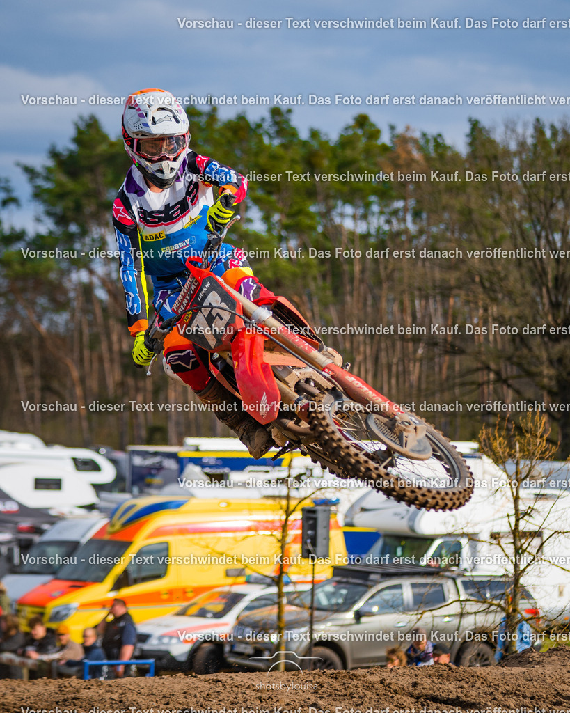 04_13_Bensdorf_MX1-3961 | Sportfotografin aus Berlin-Brandenburg mit Fokus auf Motocross. Ich halte deine sportliche Leistung und echte Emotionen auf und neben der Strecke professionell fest. Entdecke die Fotos von deinem Rennen und bestelle sie direkt hier im Shop.