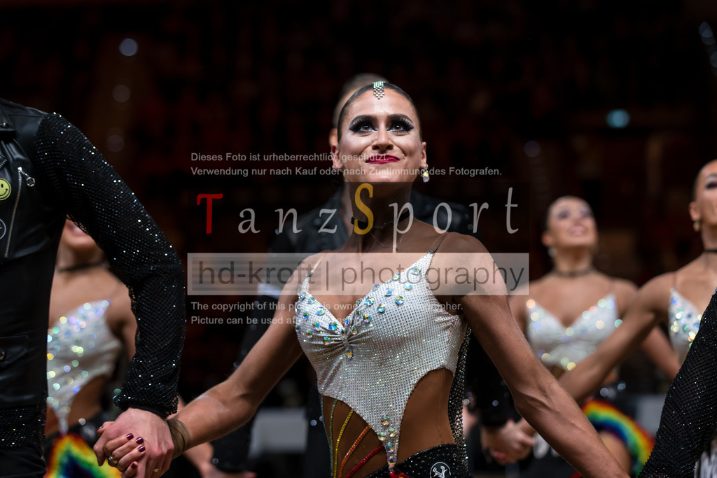 20241109_DM-Formationen_Vorrunde_1013 | Tanzsportbilder, Standardtanz, Lateintanz, WDSF, DTV, LTVB, dancecomp, goc, hessen tanzt, blaues band der spree, walzer, tango, wiener walzer, slowfox, quickstepp, samba, rumba, cha-cha-cha, paso doble. jive, hd-kroft photography, turniertanzsport