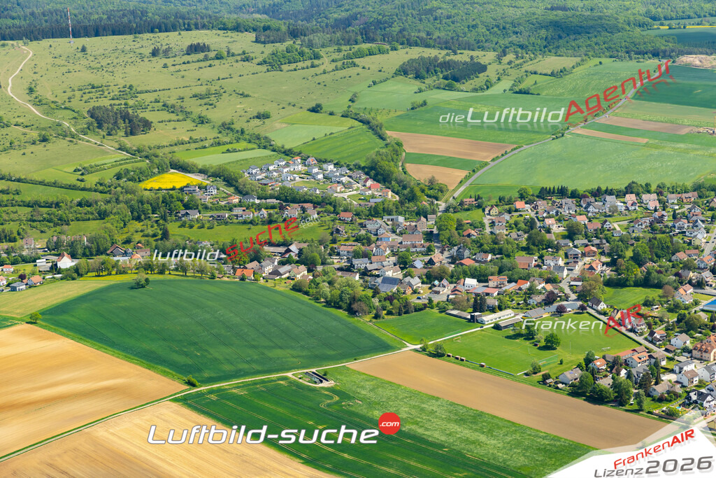 Die Luftaufnahme Oberlauter - Lautertal wurde 2022 vom Flugzeug aus (keine Drohne) erstellt. Hohe Auflösung -für große Poster und Wandbilder geeignet - Garantiert!