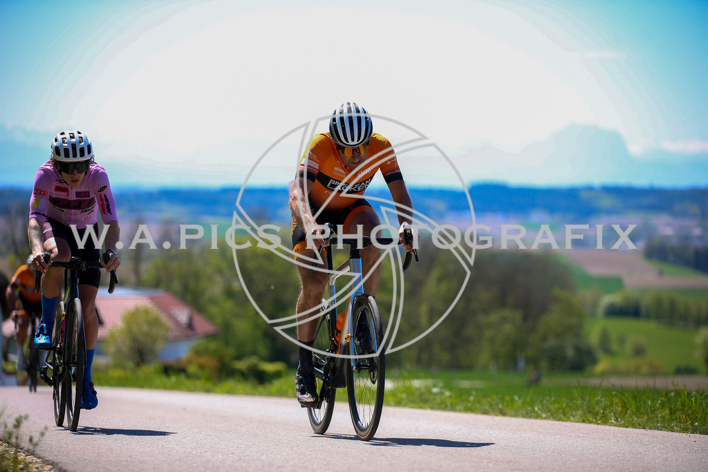 ..... | Wels, 23.04.2026, Kirschblüten Radrennen 2026 , Image shows: Photo: Wapics / Willdoner Andreas