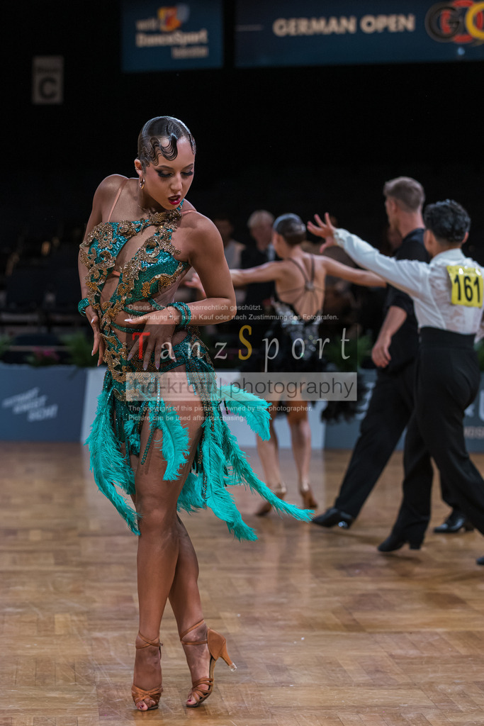 20250820_WDSF-Open-Latin-Rising Stars_1763 | Tanzsportbilder, Standardtanz, Lateintanz, WDSF, DTV, LTVB, dancecomp, goc, hessen tanzt, blaues band der spree, walzer, tango, wiener walzer, slowfox, quickstepp, samba, rumba, cha-cha-cha, paso doble. jive, hd-kroft photography, turniertanzsport