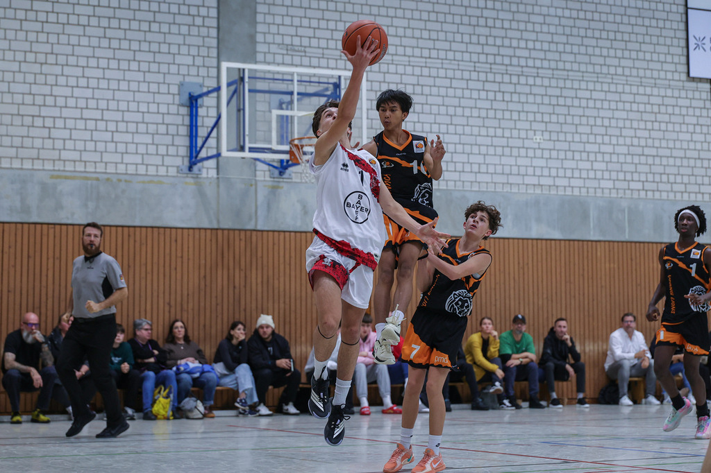 JBBL BAYER GIANTS vs Young Lions Wuppertal-74 | Fotos von Basketballspielen aus dem Raum NRW fotografiert von Gero Mueller-Laschet und Daniel Schaefer - Realisiert mit Pictrs.com