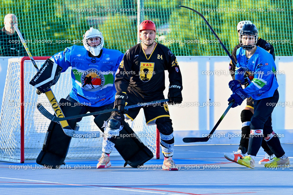 VAS Ballhockey Villach vs. ASKÖ Villach Ballhockey | #35 Lepuschitz Leo SV ASKÖ Ballhockey, #24 Wucherer Gerald VAS Ballhockey Villach, #11 Robin Erroll SV ASKÖ Ballhockey, VAS Ballhockey Villach vs. ASKÖ Villach Ballhockey , VAS Ballhockey Villach vs. ASKÖ Villach Ballhockey  am 13.05.2026 in Villach (Alpen Arena ), Austria, (Photo by Bernd Stefan)