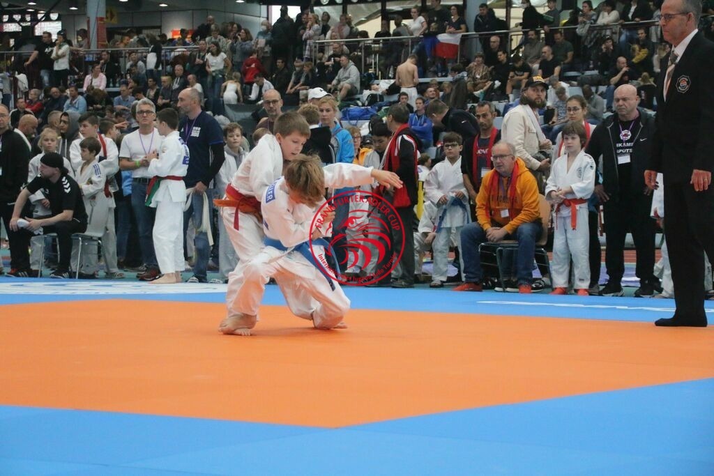 MSY-2022-10-29-7858 | Fotos vom Adler Cup - Pictures from Adler Cup

Hier findet Ihr alle Eindrücke und großen Momente der Adler Cup Wochenenden. Here you will find all impressions and great moments of the Adler Cup weekends. - Realisiert mit Pictrs.com