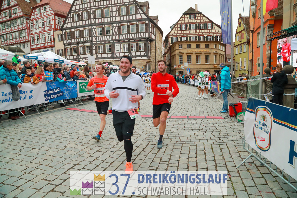 VR Bank Hauptlauf 10000m | 3 Koenigslauf 2023 - Realisiert mit Pictrs.com