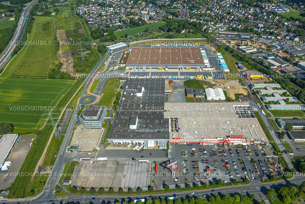 Witten240506807 | Luftbild, Gewerbegebiet Brauckstraße, Amazon Logisitk und Container Stellplatz, Bauhaus und Faiveley Transport Witten, KGV Mellmausland Kleingärtnerverein, Autobahn A44 und Bahnlinie Witten-Dortmund, Rüdinghausen, Witten, Ruhrgebiet, Nordrhein-Westfalen, Deutschland