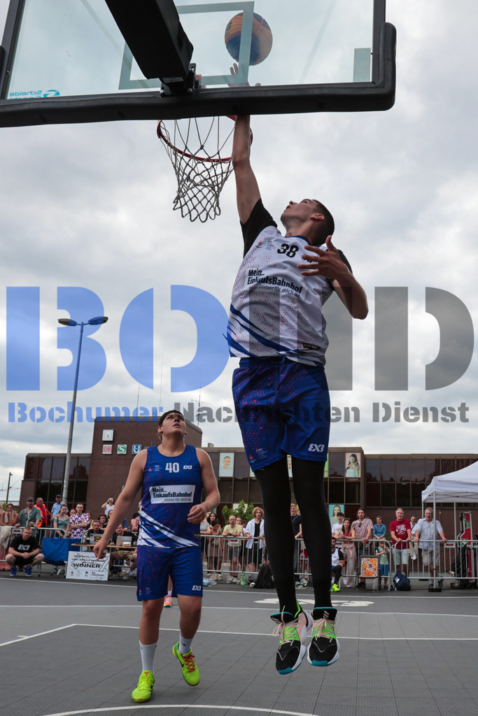 SES_BOCEXT20250626-18 | bond - Realisiert mit Pictrs.com