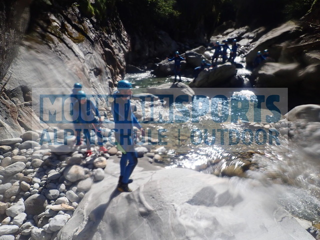 P9200027 | Bestelle die Bilder deines Berg- oder Wasser-Abenteuers mit Mountain Sports bequem von zu Hause aus direkt über unseren Online Fotoshop von pictrs.com. - Realisiert mit Pictrs.com