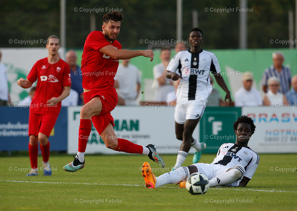 A_LUI_150825_16 | SPORT,FUSSBALL,REGIONALLIGA MITTE ASKOE OEDT-SPG LASK AMATEURE 15.08.2025 IM BILD : TONI BARISIC (OEDT) UND CHESIKNE KEBE (LASK/AMATEURE) FOTO.FOTLUI