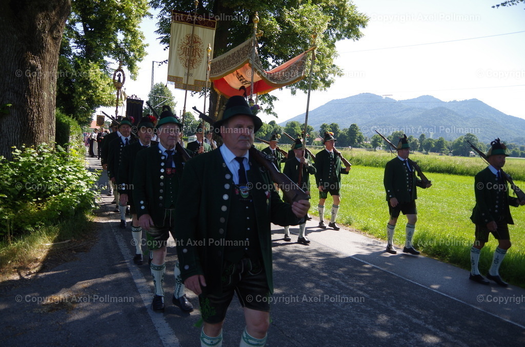 IMGP6129 | fotografiert von Axel PollmannLeonhardi Wallfahrt Benediktbeuern und Murnau, Fronleichnam, Fasching, Landschaft im Loisachtal und Benediktbeuern  - Realisiert mit Pictrs.com
