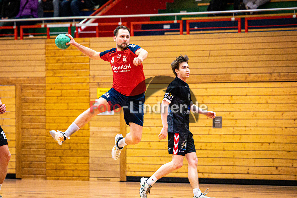 TSV Weiheim gegen SC U´hofen-Germering II | Bezirksliga Handball Herren 2024/25, TSV Weiheim gegen SC U´hofen-Germering II, 20250118,Phillip BAUER (TSV Weilheim 4) in Aktion,2025-01-18 in Weilheim (Jahnhalle)Phillip BAUER (TSV Weilheim 4)Copyright: WolfgangxLindner
