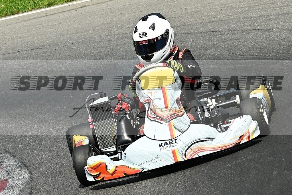 aDSC_9668 | Kaufen Sie Sportbilder im Onlineshop von Andy Scherrer Sportfotografie. Faszinierende Bilder von Sportevents aus der ganzen Schweiz. Fussball, Frauenfussball, Unihockey, Handball, Schwingen und weiteren Sportarten. - Realisiert mit Pictrs.com