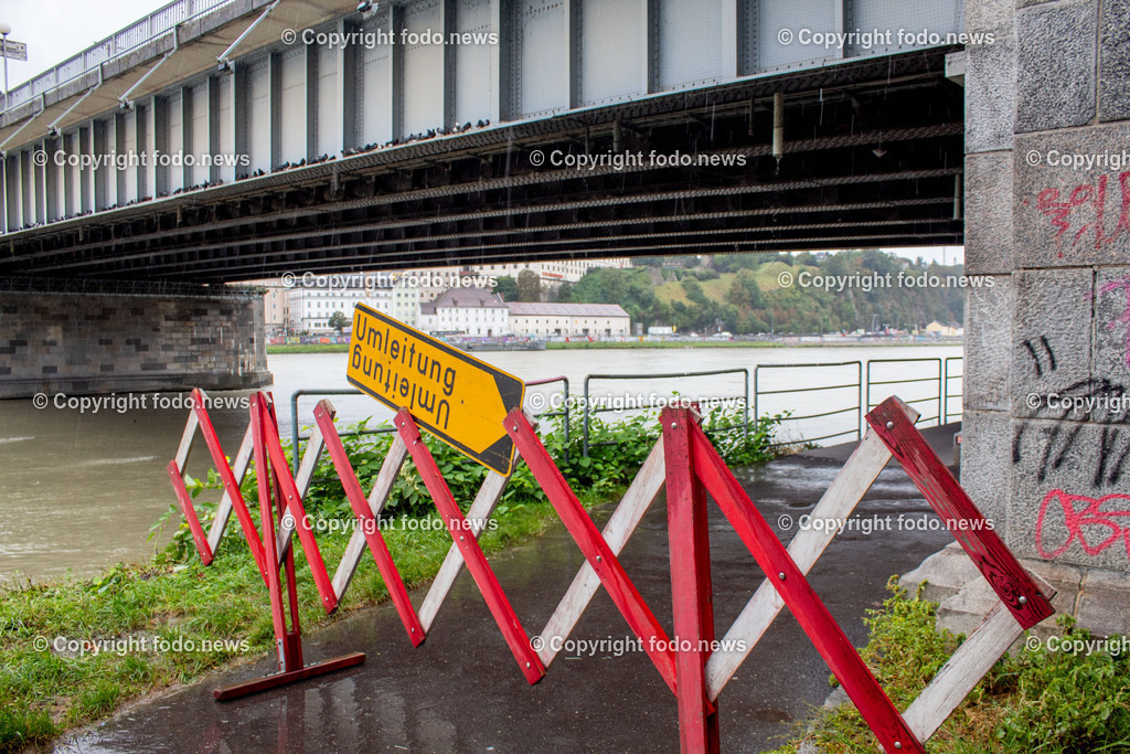 Linz_ Urfahr_ Hochwasserschutz_ 13.09.2024-21 | 13.09.2024, Linz, AUT, Urfahr, Hochwasser, im Bild Vorbereitung Hochwasserschutz Donaulaende Linz Urfahr