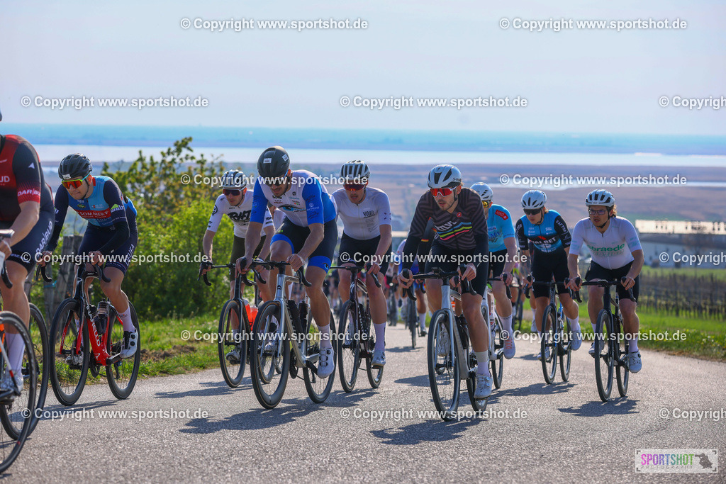 TRA_0062 | Neusiedlersee Radmarathon 2026@sportshot_your_pictrs #yourpictures#roadtowm2029 #nrm #neusiedlerseeradmarathon #neusiedlersee #neusiedlerseetourismus #burgenland #mörbisch #nrm26 #burgenlandtourismus #voglundco #poweredbyburgenlandtourismus #radsport #rad #marathon #ucigranfondo #visitburgenland #ucigranfondoworldseries