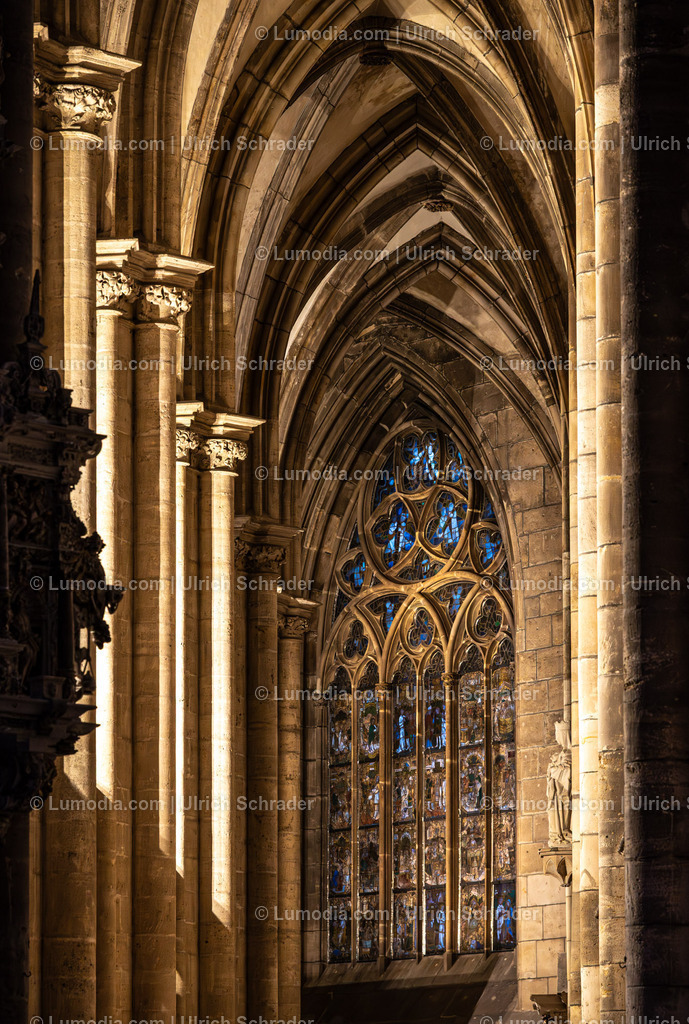 _ulrichschrader.com-248 - Nacht der Kirchen in Halberstadt | Stockfoto und Bilderpool mit Bildmaterial aus Deutschland, dem Harz, Halberstadt, Quedlinburg, Wernigerode und weltweit. Qualitativ hochwertige und professionelle Fotos anschauen und kaufen. - Realisiert mit Pictrs.com