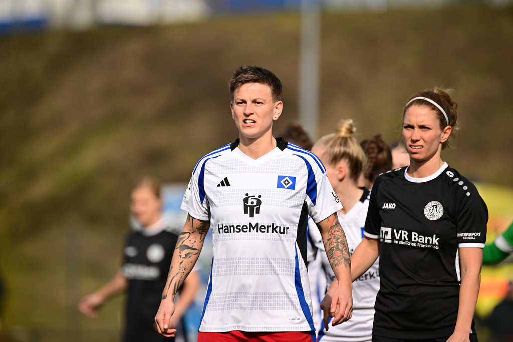 Fußball I Frauen I Saison 2024-2025 I 2. Bundesliga I 19. Spieltag I Hamburger SV - SV 67 Weinberg | Jobina Verena Lahr (31, Hamburger SV) - Realisiert mit Pictrs.com