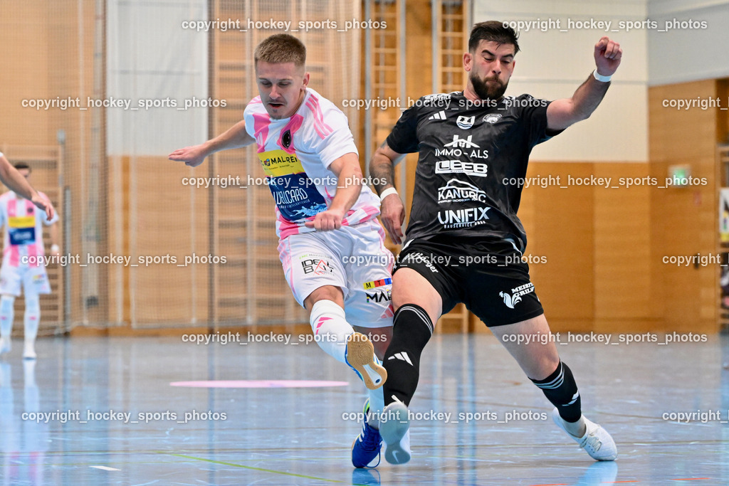 Carinthia Flamengo Futsal Club vs. FC Ljuti Krajisnici | #32 Smajl Delic Carinthia Flamengo, #9 Mak Karabegovic FC Ljuti Krajisnici, Carinthia Flamengo Futsal Club vs. FC Ljuti Krajisnici, Carinthia Flamengo Fusal Club vs. FC Ljuti Krajisnici am 12.10.2025 in Klagenfurt (Ballspielhalle Viktring), Austria, (Photo by Bernd Stefan)