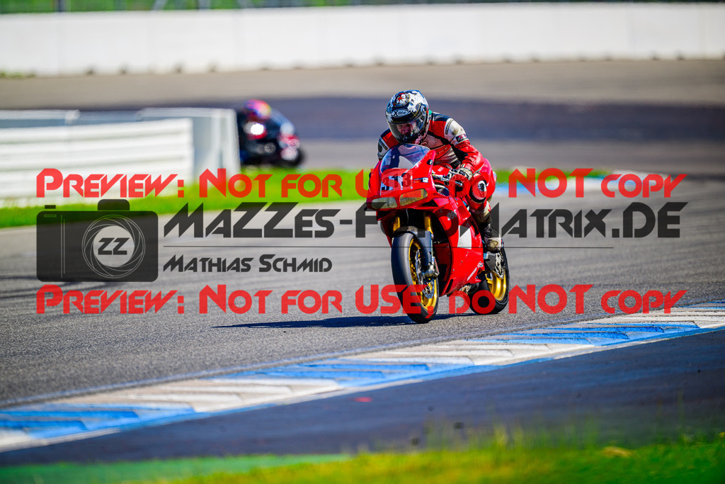 MaZZes_FotoMatrix_240520_6021986_8084 | WEISS