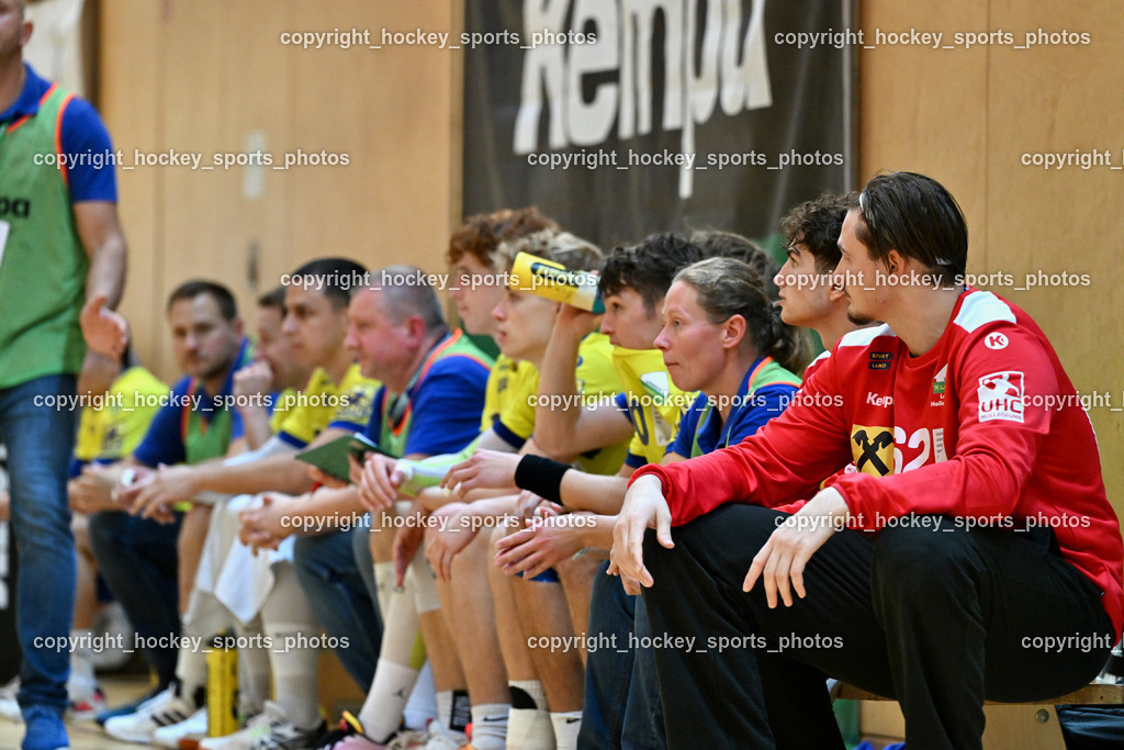 SC Ferlach vs. UHC Hollabrunn | Spielerbank UHC Hollabrunn, SC Ferlach vs. UHC Hollabrunn, SC Ferlach vs. UHC Hollabrunn am 20.09.2025 in Ferlach (Ballspielhalle Ferlach), Austria, (Photo by Bernd Stefan)