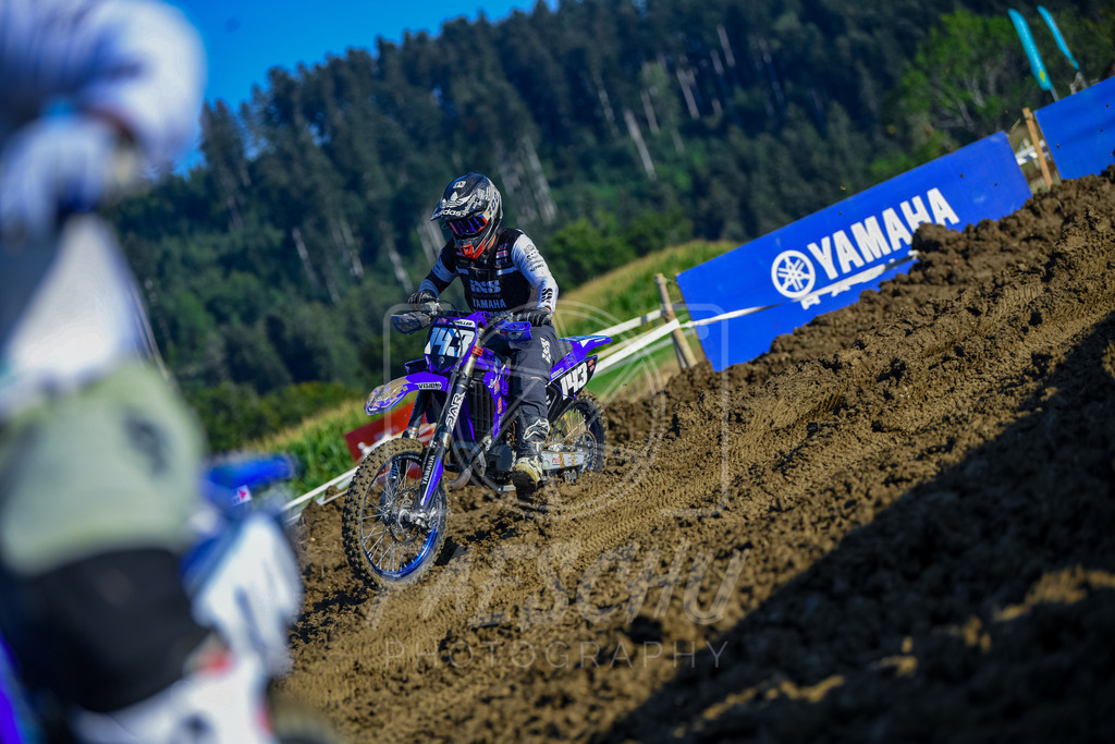 Yami (13) | Paeschuphoto Shop - Wer nicht sucht der auch nicht findet.Ob Motocrossbilder oder von einem besuchtem Spiel, Hauptsache Action. - Realisiert mit Pictrs.com
