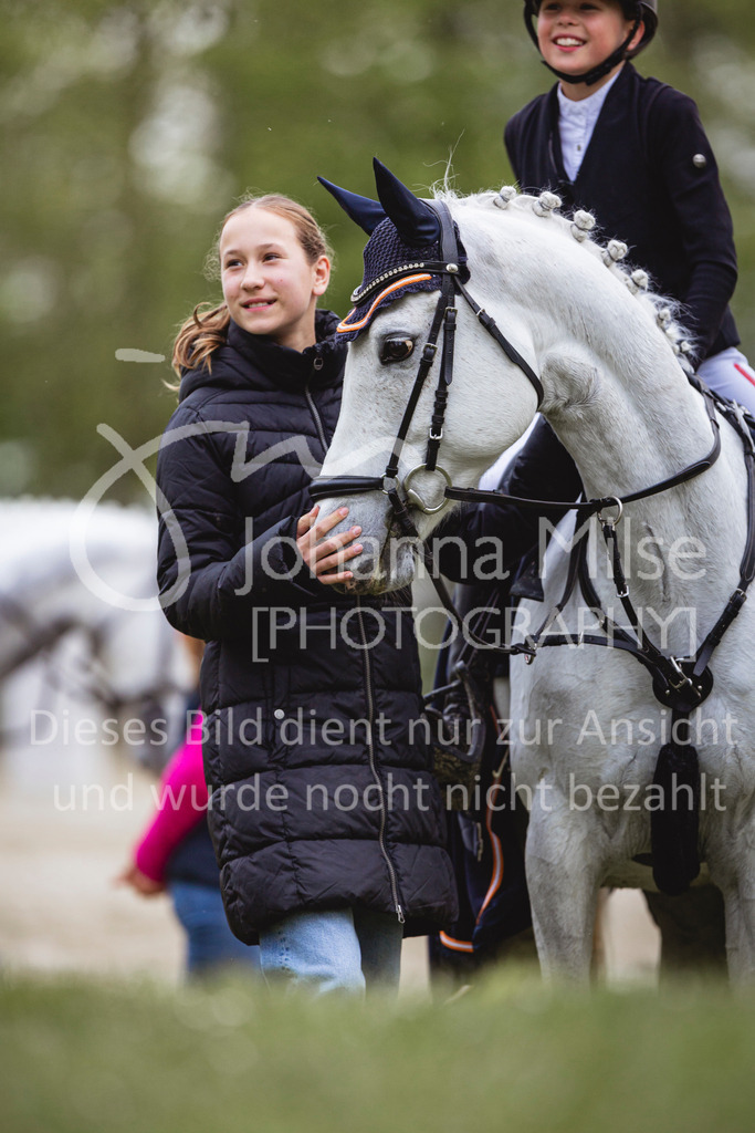 240426_Olfen-Vinnum_PonyTrophy-390 | Deine schönsten Turniermomente als professionelle Fotos! Entdecke hochwertige Pferdesport-Fotografie im Online-Shop. Jetzt Fotos finden & bestellen!
