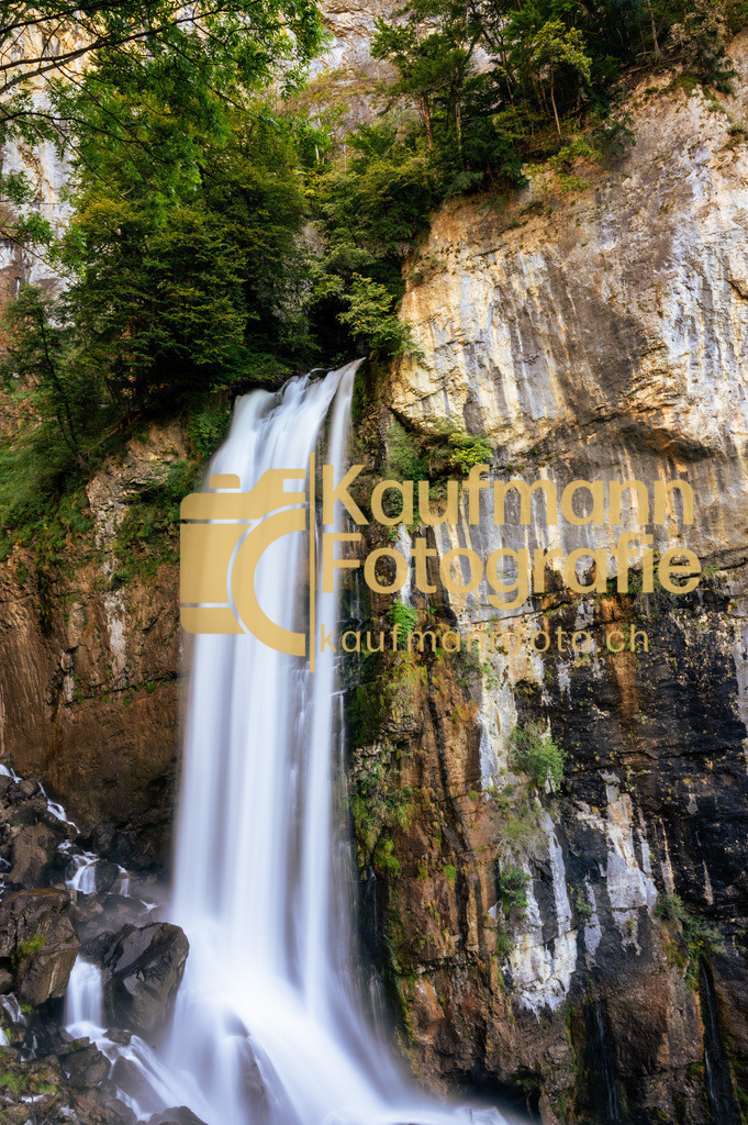 Seerenbachfälle-2920 | kaufmannfoto - Realisiert mit Pictrs.com