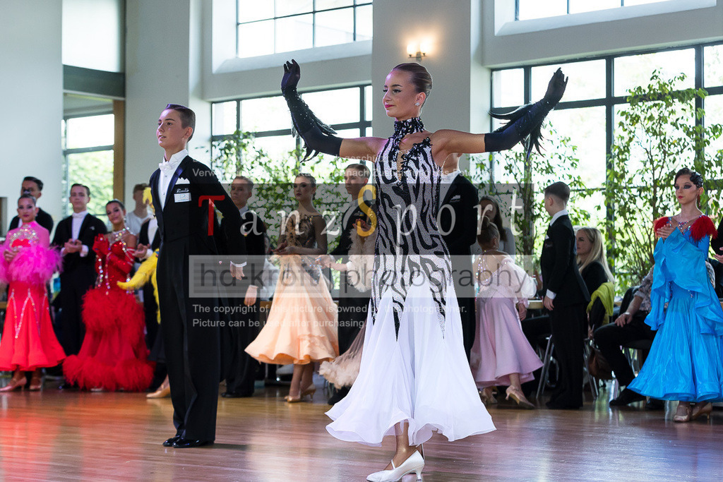 20240615_DM-Jun2-Kombi_08550 | Tanzsportbilder, Standardtanz, Lateintanz, WDSF, DTV, LTVB, dancecomp, goc, hessen tanzt, blaues band der spree, walzer, tango, wiener walzer, slowfox, quickstepp, samba, rumba, cha-cha-cha, paso doble. jive, hd-kroft photography, turniertanzsport