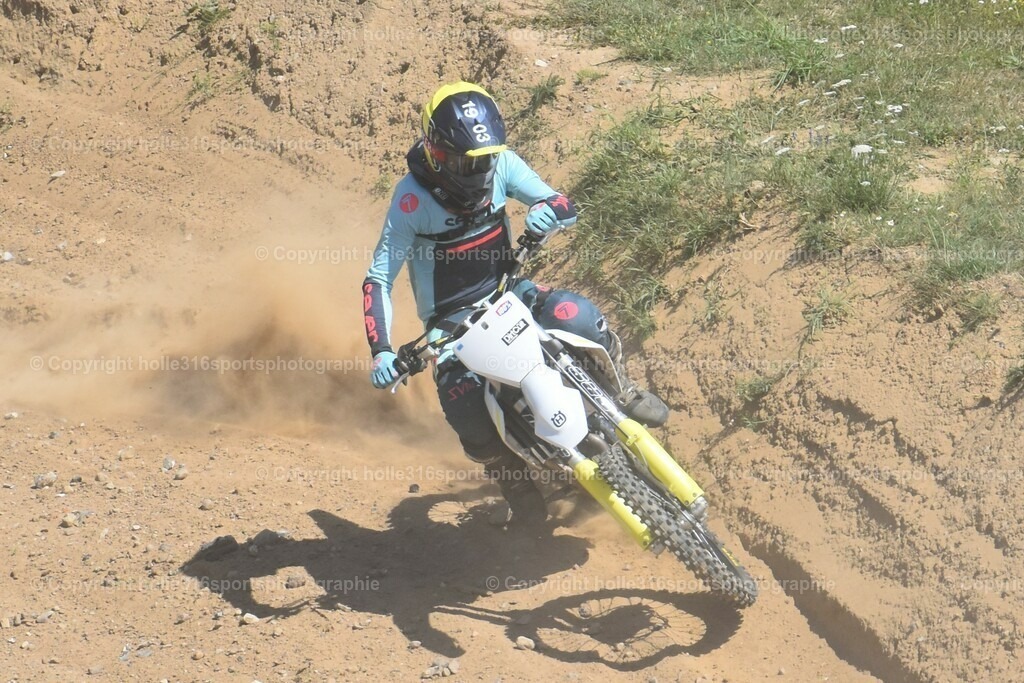 DSC_0265 (2) | Sportfotografie , Motorsport, Motoross, Reitsport, Mointainbike, Enduro,
Landschaft , Outdoor, Eventfotografie, Landschaft, Bilder online bestellen - Realisiert mit Pictrs.com