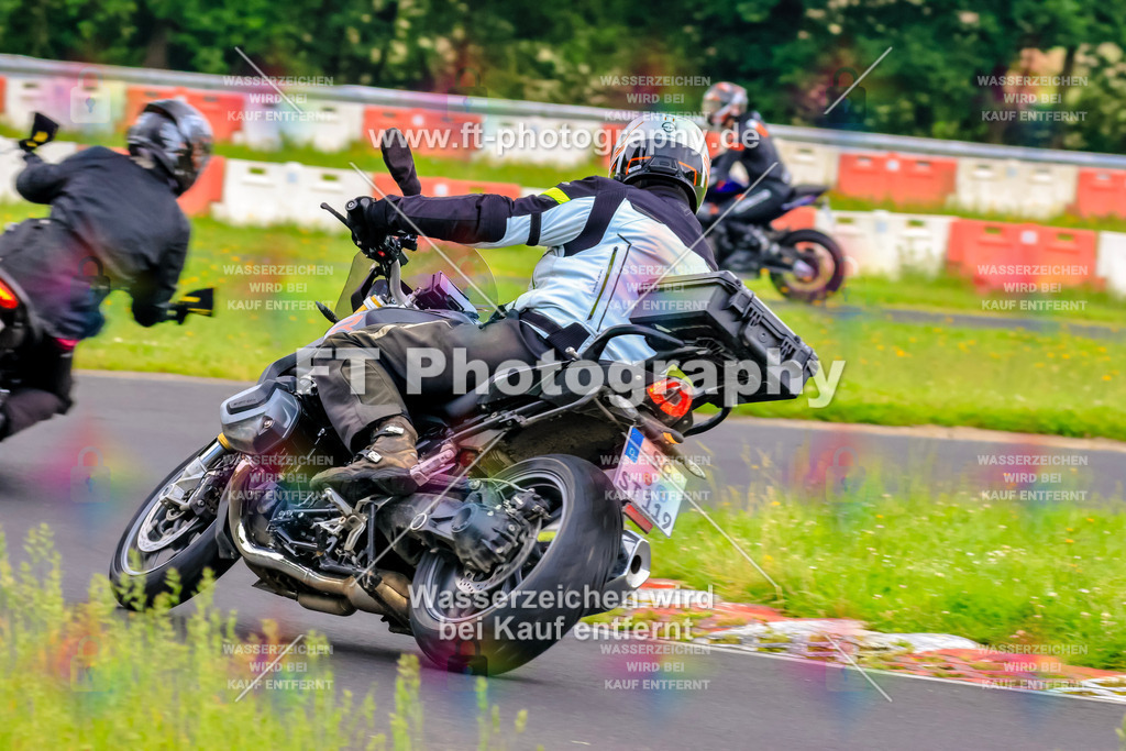 VBK-6740 | Hier findet Ihr Bilder von Touristenfahrten auf der Nürburgring Nordschleife oder von anderen Veranstaltungen die ich besucht habe. Viel Spass beim Durch Schauen 