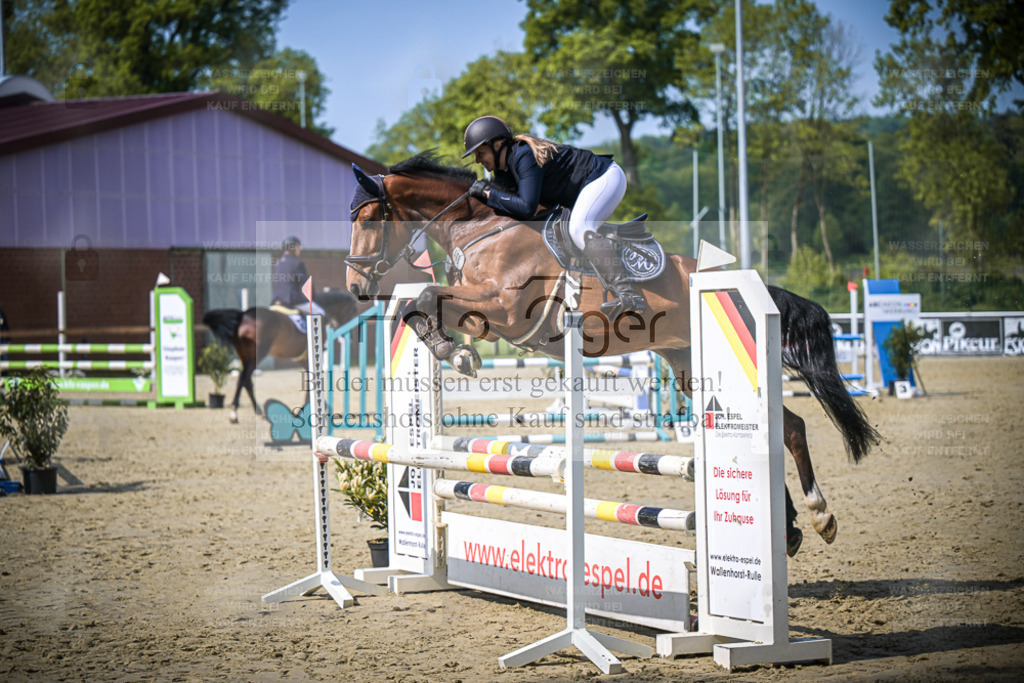 DOS_6977 | Entdecke hochwertige Reitturnierfotos von Foto Oger. Professionell, emotional und authentisch – jetzt Lieblingsmomente im Shop bestellen. - Realisiert mit Pictrs.com