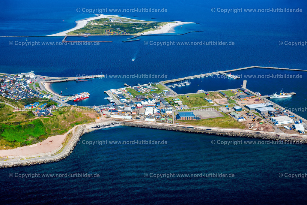 Helgoland_Gewerbegebiet_ELS_8073280824 | HELGOLAND 28.08.2024 Gewerbegebiet und Firmenansiedlung " Südhafen " an der Hafenstraße in Helgoland im Bundesland Schleswig-Holstein, Deutschland. Weiterführende Informationen bei: Karl Meyer AG. // Industrial estate and company settlement " Suedhafen " on street Hafenstrasse in Helgoland in the state Schleswig-Holstein, Germany. Further information at: Karl Meyer AG. Foto: Martin Elsen