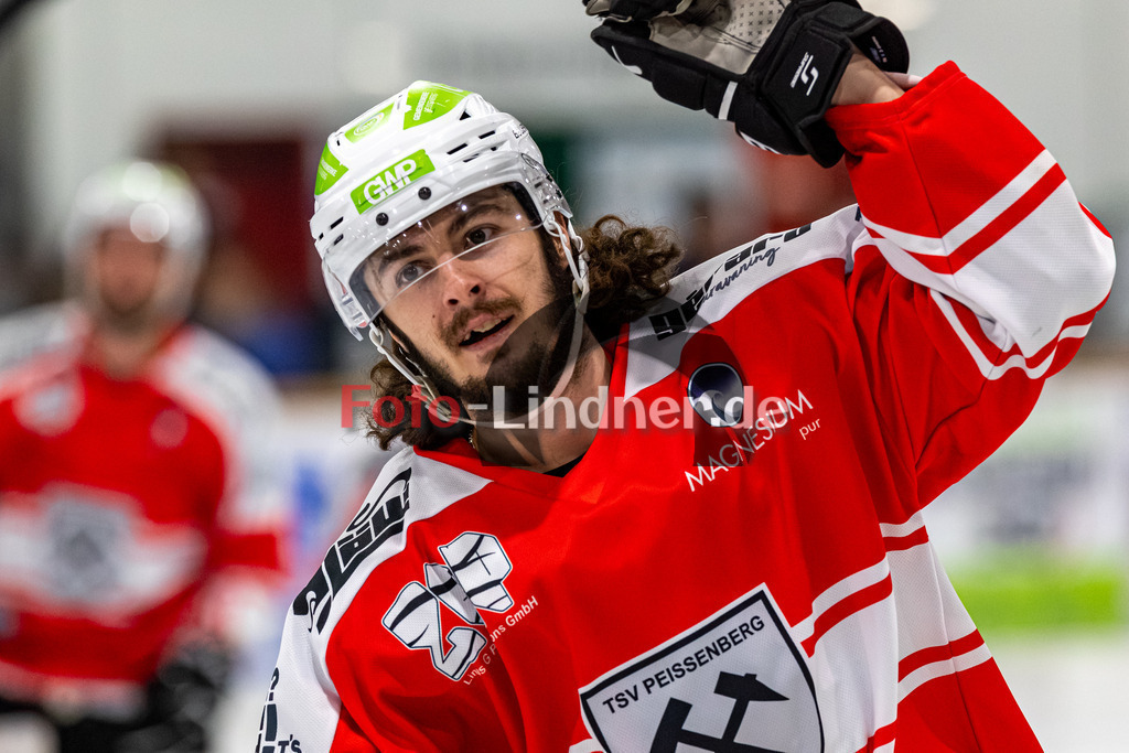 Spiel 3 Viertelfinale TSV Peißenberg Miners vs HC Landsberg Riverkings | Eishockey Bayernliga Playoffs 2023/2024, Spiel 3 Viertelfinale TSV Peißenberg Miners vs HC Landsberg Riverkings, 20240223,
Torjubel Lynnden PASTACHAK (Miners 97),
2024-02-23 in Peißenberg (Eisstadion)
96 Lynnden PASTACHAK (Miners 97)
Copyright: WolfgangxLindner foto-lindner.de