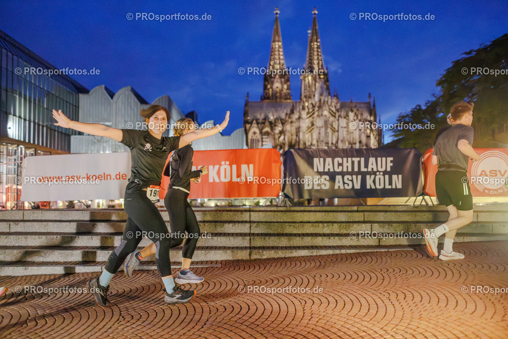 23. Nachtlauf des ASV Koeln; Koeln, 13.05.26 | Impressionen vom 23. Nachtlauf des ASV Koeln am 13.05.26 in der  von Koeln (Deutschland). Foto: BEAUTIFUL SPORTS/Bernd Hoffmann