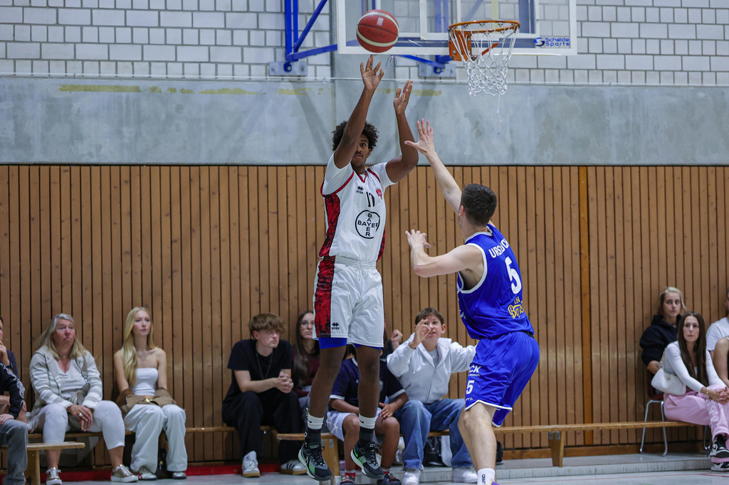 Regio Test BAYER GIANTS vs EN Baskets Schwelm-50 | Fotos von Basketballspielen aus dem Raum NRW fotografiert von Gero Mueller-Laschet und Daniel Schaefer - Realized with Pictrs.com
