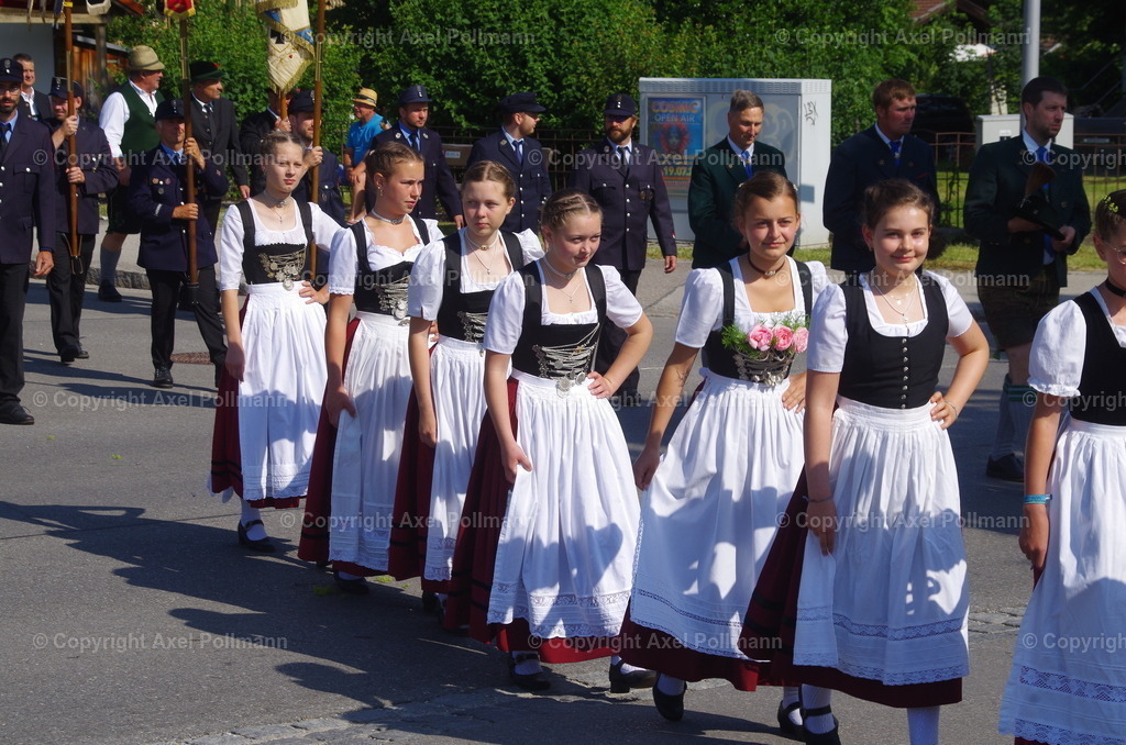IMGP3186 | fotografiert von Axel PollmannLeonhardi Wallfahrt Benediktbeuern und Murnau, Fronleichnam, Fasching, Landschaft im Loisachtal und Benediktbeuern  - Realisiert mit Pictrs.com