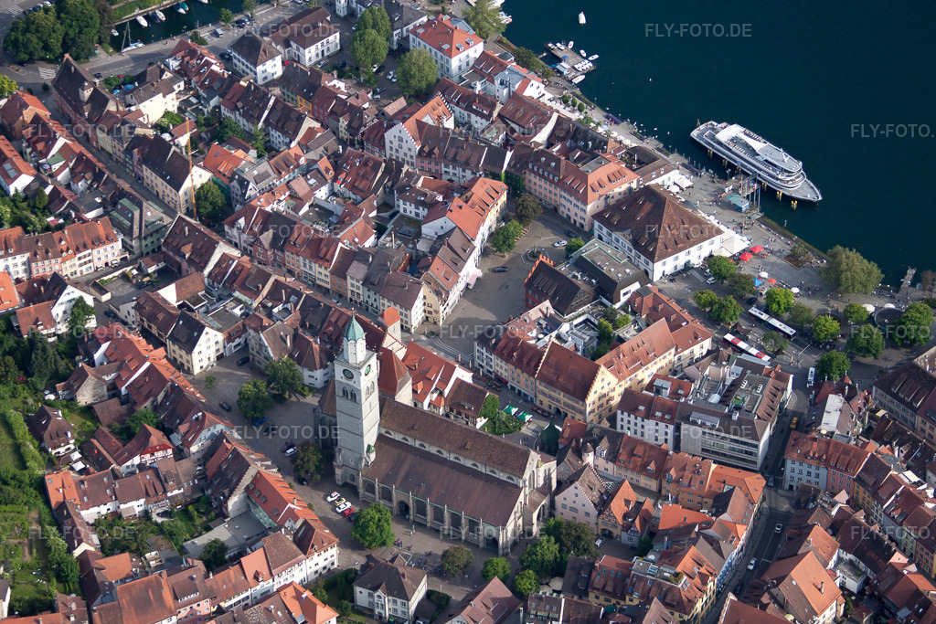 Luftbild: Stadtzentrum im Innenstadtbereich in Überlingen im Bundesland Baden-Württemberg in Deutschland. Foto: IMG_57514.jpg vom 08.06.2013 durch Werner Riehm/FLY-FOTO.de