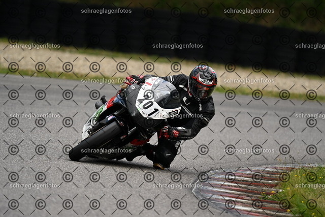 25bt02-0521 | markuskiefer.com - Realisiert mit Pictrs.com