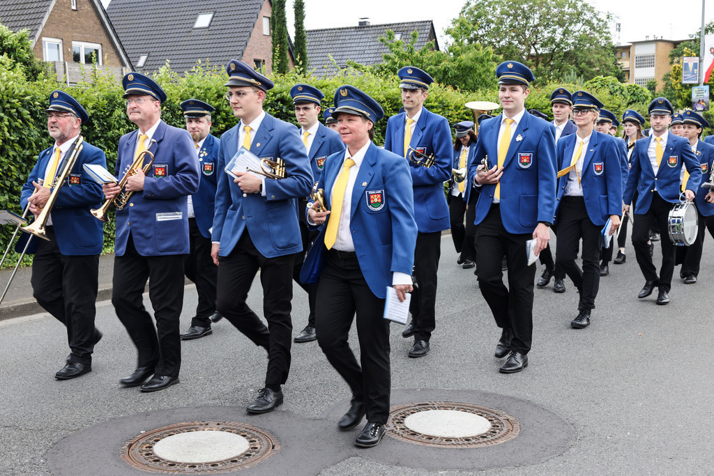top-top.de 240531-047 | Foto, Video, Fotografie, Videografie, Fotobox, DJ, Discjockey, Musik, Musikbox, Veranstaltung, Photobooth, Amazon, Ebay, Buchtipp, Bestseller, Autor, Verlag, Buch, Wesel, Hamminkeln, NRW, Dinslaken, Rees, Drohne, Hochzeit, Party, Fotobox, Wesel, Fotograf